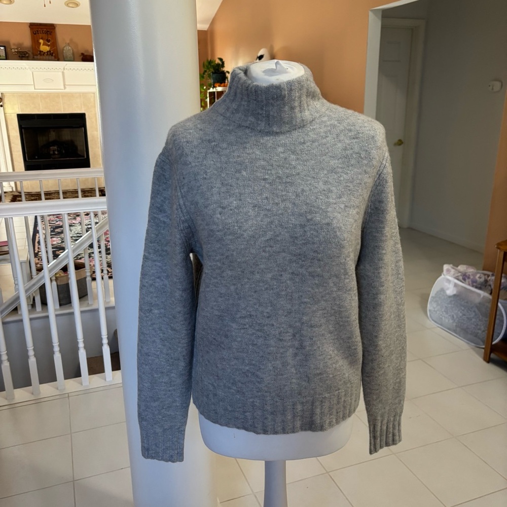 NWT J Crew Point Sur Alpaca Wool Blend Turtleneck Sweater Light Grey Size M